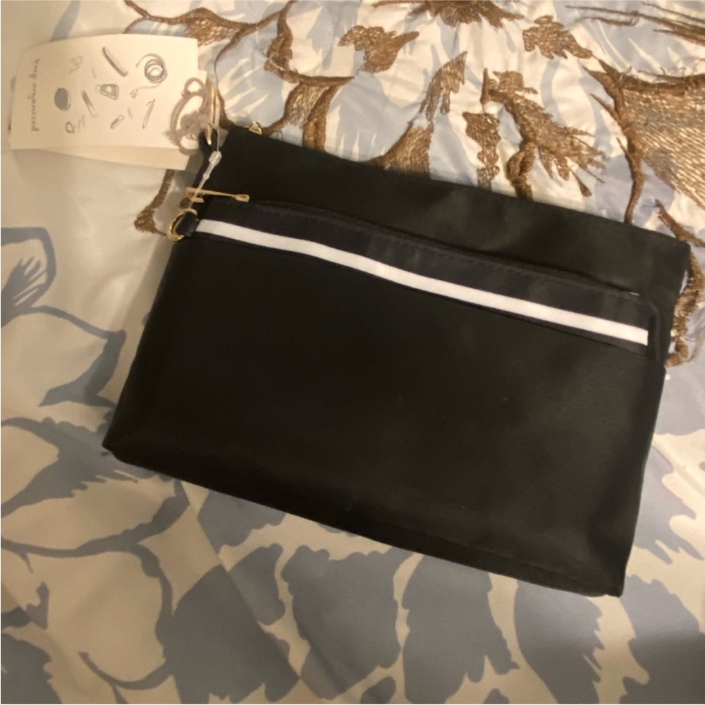 NWT Beauty Black Cosmetic Bag Makeup Pouch With Front Zipper Pocket